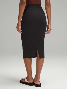 Lululemon Nulu Slim-Fit High-Rise Skirt, Black 10
